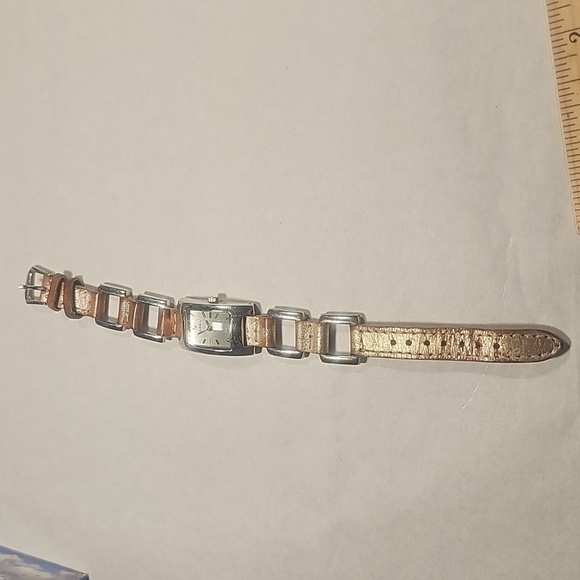 Vintage Women\'s Fossil Wrist Watch ⌚️